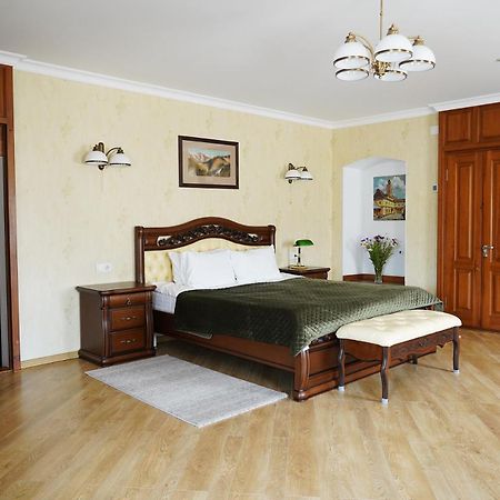 Hotel Spadok à Kamianets-Podilsky Extérieur photo