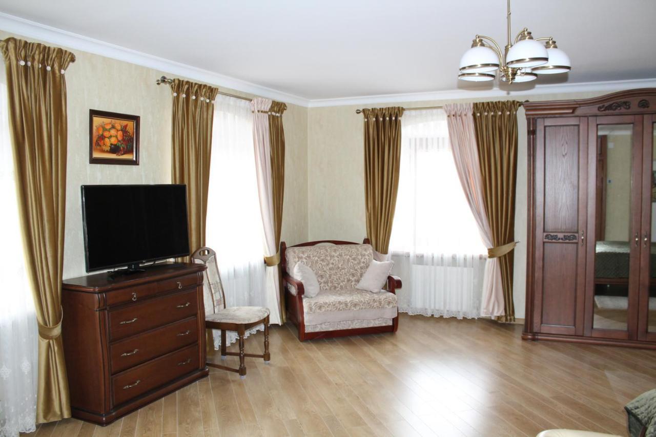 Hotel Spadok à Kamianets-Podilsky Extérieur photo