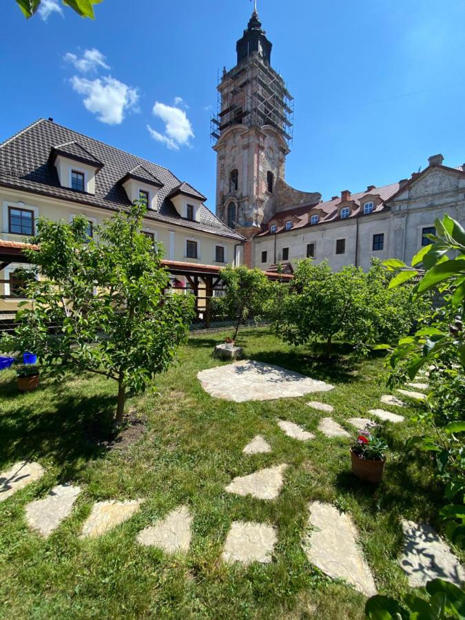 Hotel Spadok à Kamianets-Podilsky Extérieur photo