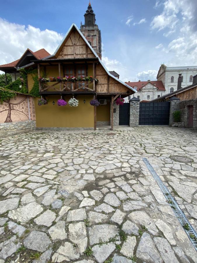 Hotel Spadok à Kamianets-Podilsky Extérieur photo